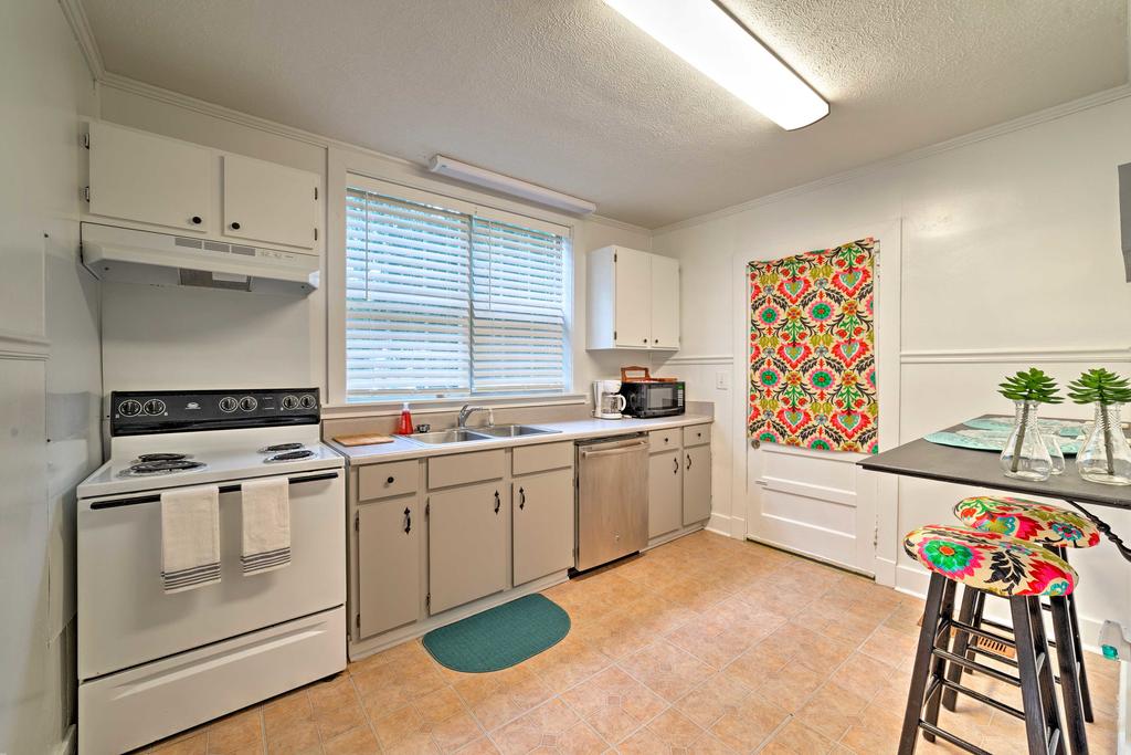 Cotton District Home - Walk To MSU, Shops And Cafes! - thumb 0