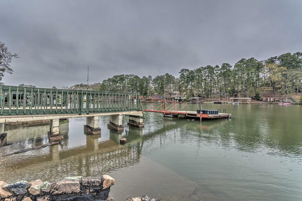 Couples Retreat Right On Water W/ Boat Ramp! - thumb 2