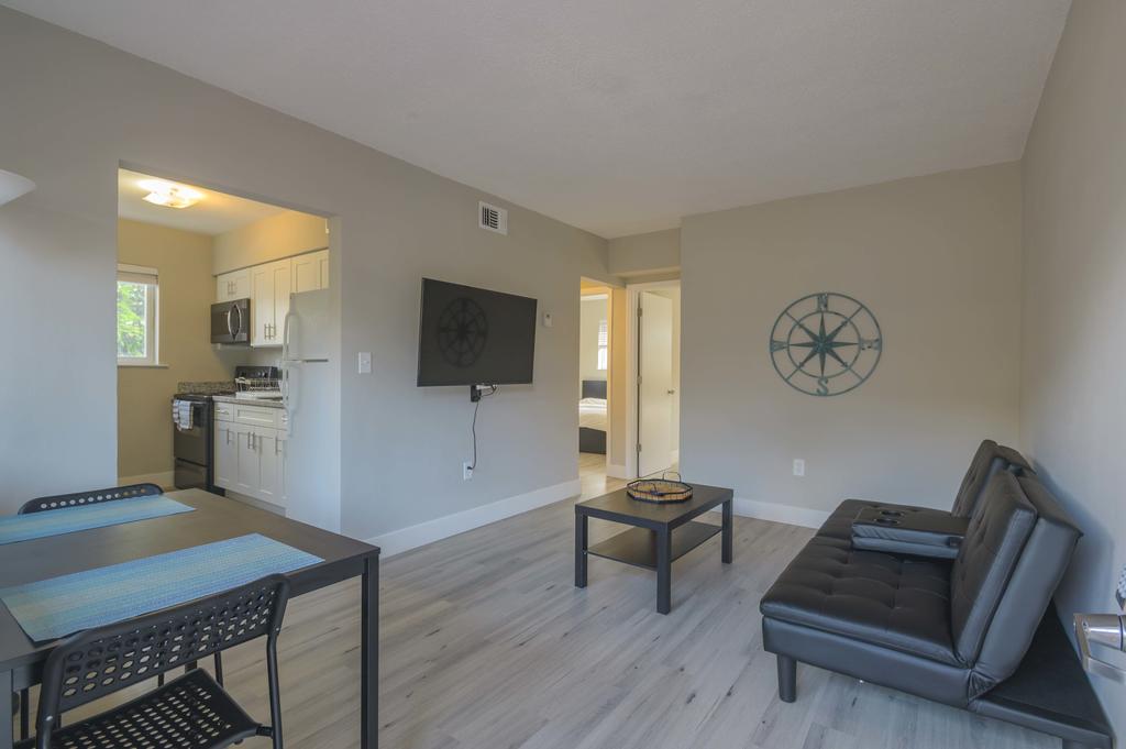 Cozy 2BR Apartment In Midtown-Wynwood - thumb 0
