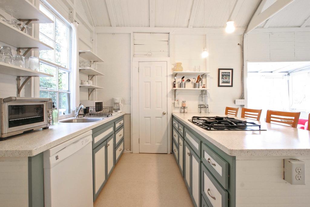 Cozy Berkshires Cabin - Walk To Beach And Lake! - thumb 1