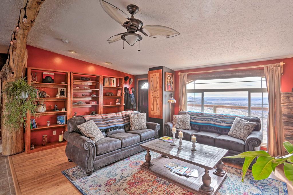 Cozy Black Hills Home With 13 Acres, Deck & View - thumb 3