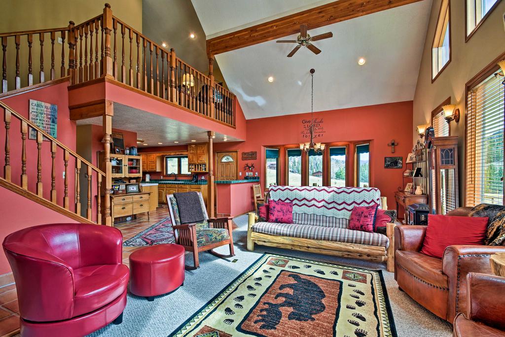 Cozy Cabin Escape With MTN Views Near The Red River! - thumb 2