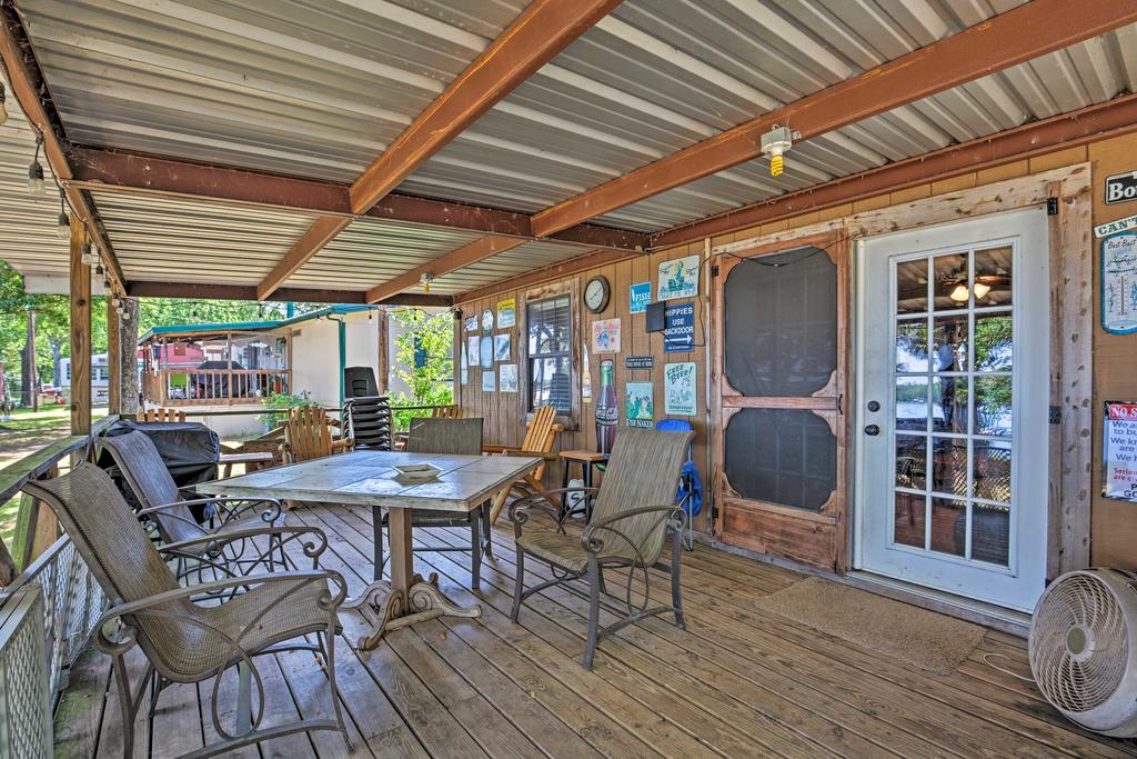 Cozy Cabin On Cedar Creek Lake With Grill & Kayak! - thumb 0