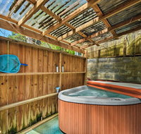 Cozy Cabin on Tenn River - 10 Mi to Chattanooga! - Accommodation Taipei