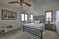 Cozy Caldwell Cottage on Sunny Slope Wine Trail Tourism Bookings