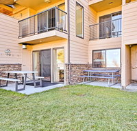 Cozy Condo on Bear Lake with Patio and View to the Lake - Students Accommodation