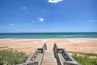 Cozy Condo with Pool Across from Ormond Beach Tourism Bookings