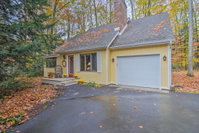 Cozy Cottage Steps to Private Harbor Springs Beach Tourism Bookings