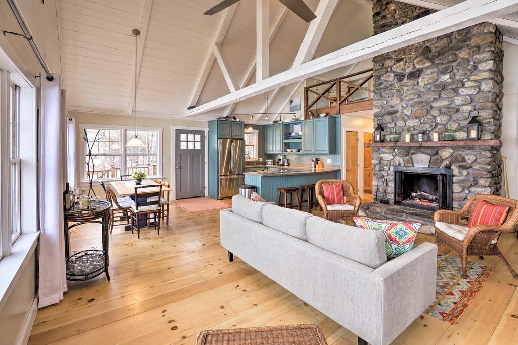 Cozy Cottage With Private Pond, 10 Mi To Camden - thumb 3