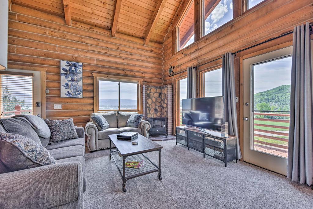 Cozy Eden Log Home Near Outdoor Activities - thumb 3