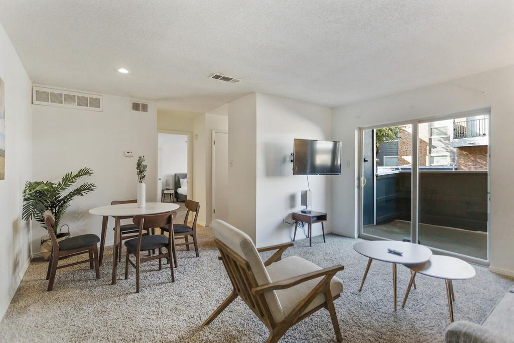 Cozy Flat In The Heart Of Midland - thumb 2