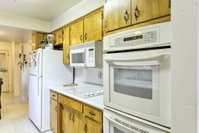 Cozy Grants Pass Home - Walk to Rogue River Tourism Bookings