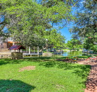 Cozy Lake LBJ Cabin on quiet canal - 4 Bed 3 Bath Vacation home in Kingsland - Tourism Bookings