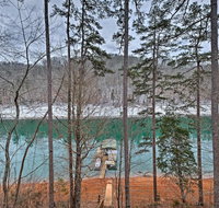Cozy Lakefront Cabin in Quiet Cove with Private Dock - Tourism Bookings