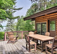 Cozy Lakefront Cabin With All-Seasons Amenities - Tourism Bookings