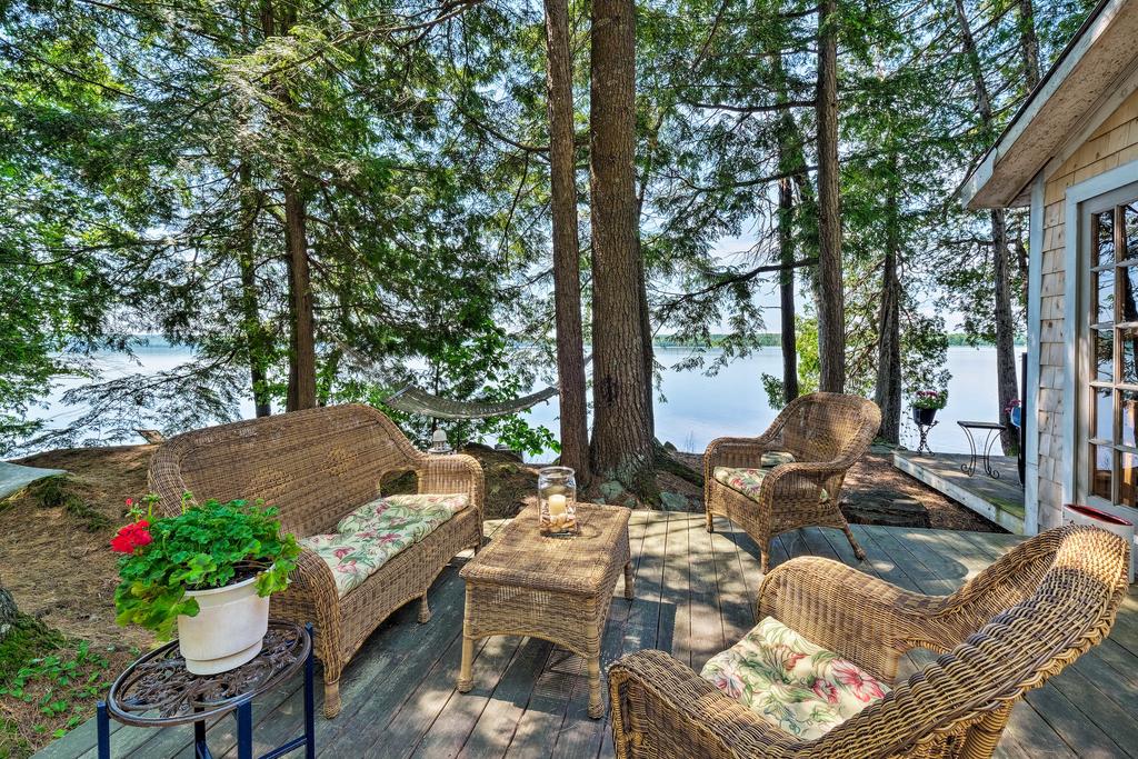 Cozy Lakefront Madison Cabin With Dock And Kayaks - thumb 1