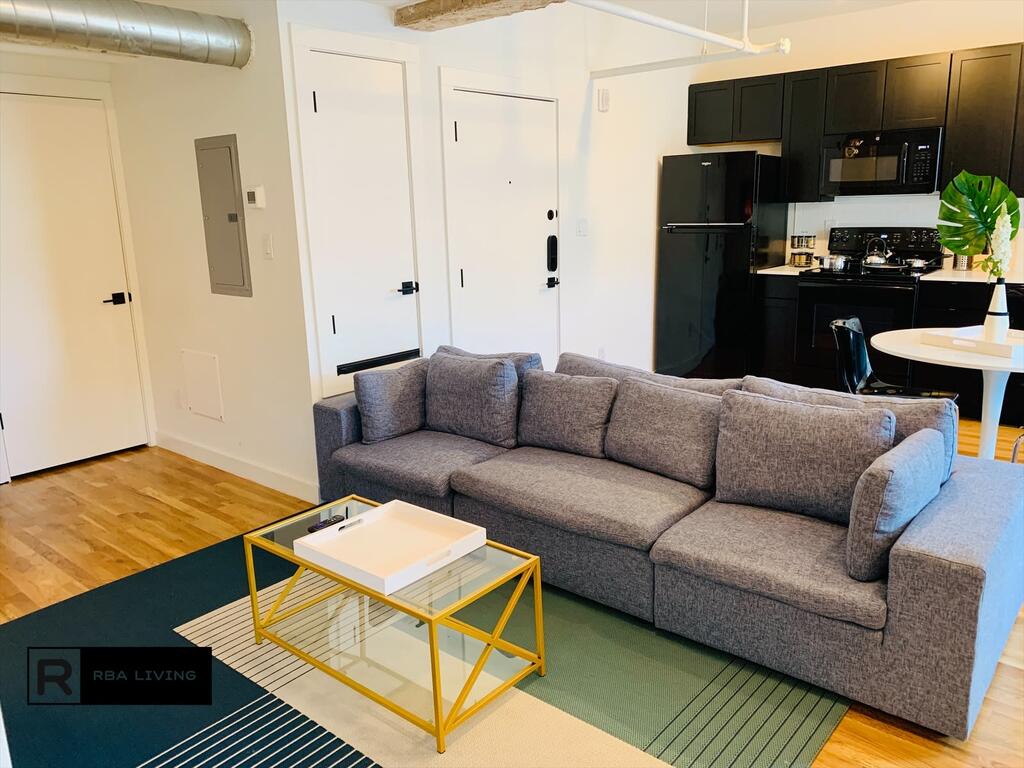 Cozy Oak Lawn Suite - thumb 0