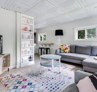 Cozy One Bedroom Apartment in Downtown Mystic - Tourism Bookings