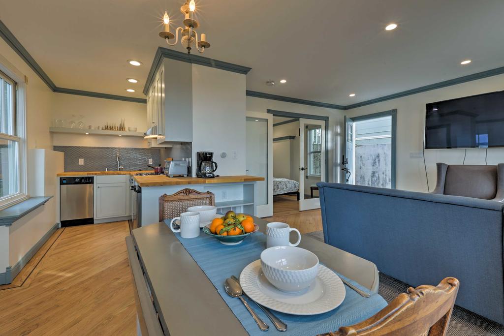 Cozy Pacifica Apt With Patio- Walk 2 Blocks To Beach! - thumb 3