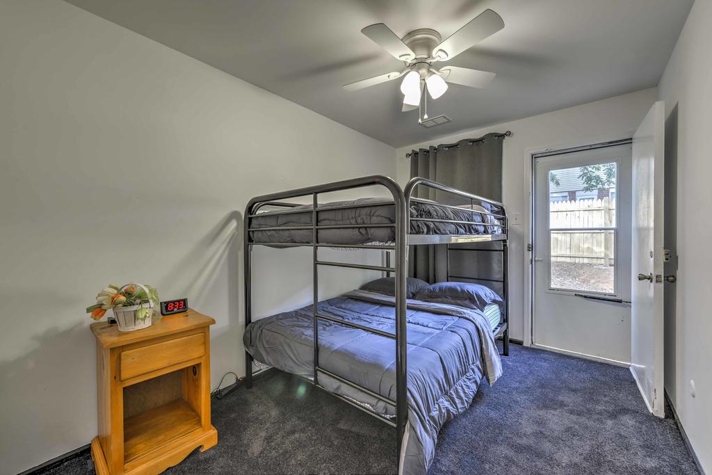 Cozy Philadelphia Apt With Fenced Yard - Mins To DT! - thumb 0