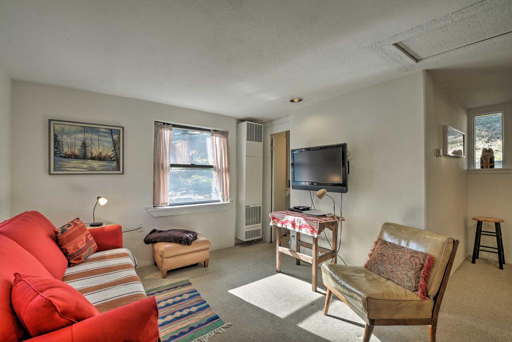 Cozy Ruidoso Cabin With Decks - 1 Mile To Downtown! - thumb 3