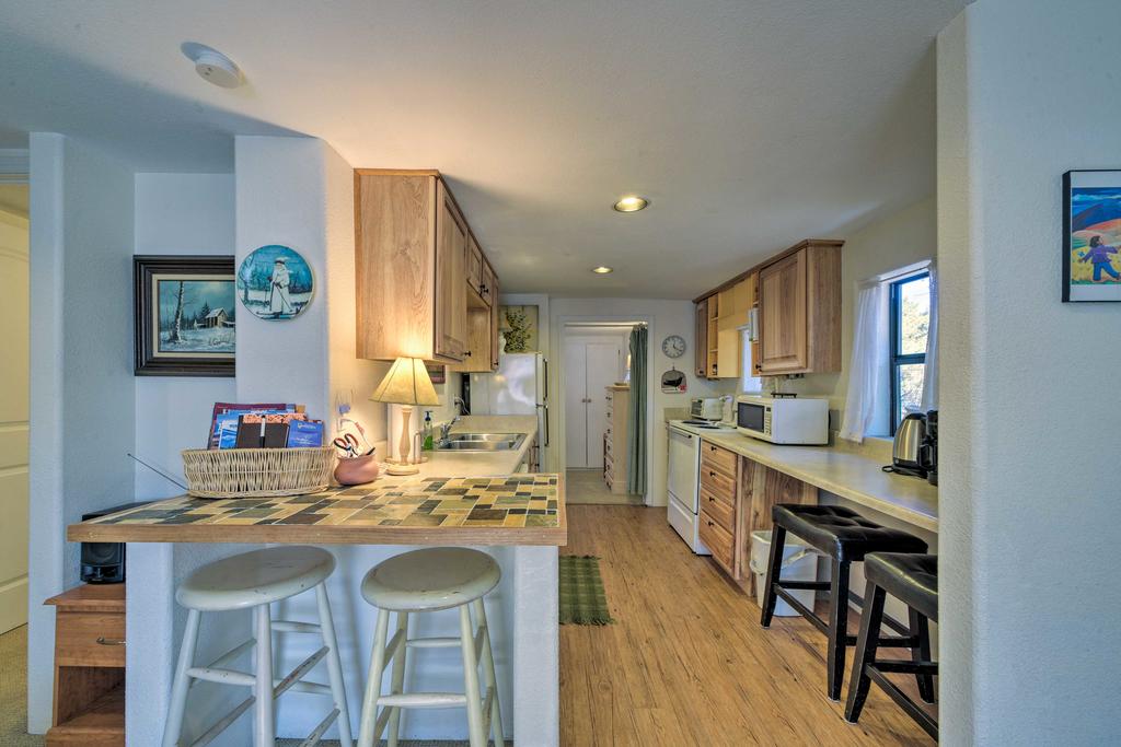 Cozy Ruidoso Cabin With Decks - 1 Mile To Downtown! - thumb 2