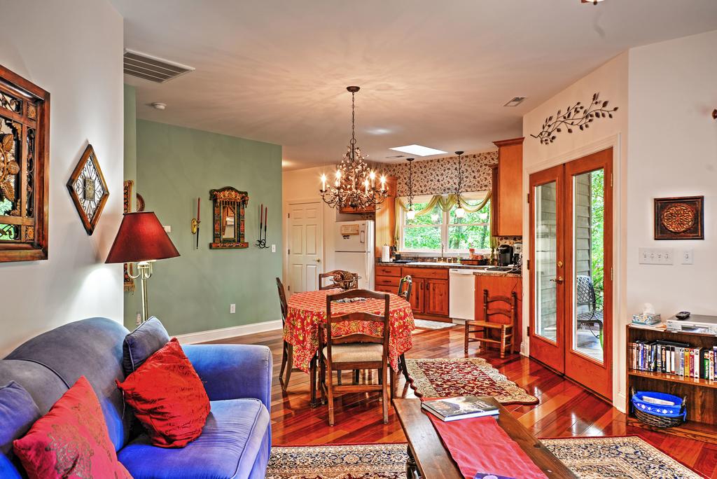 Cozy Scottsville Cottage With River Views & Gazebo! - thumb 3