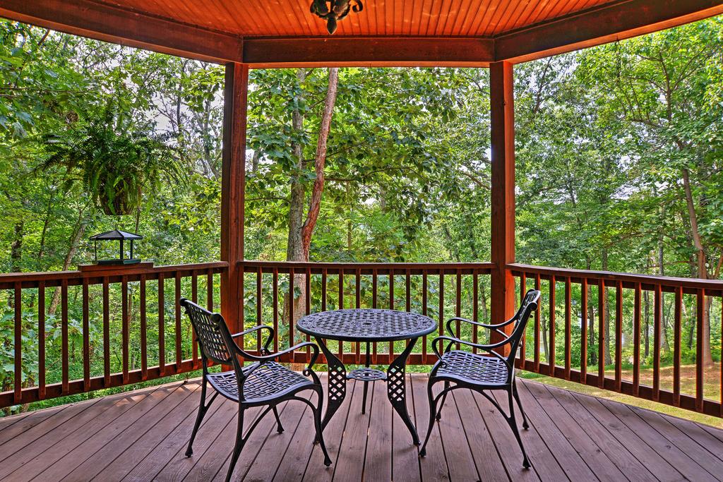 Cozy Scottsville Cottage With River Views & Gazebo! - thumb 2