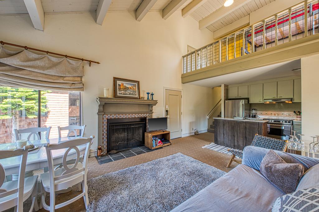 Cozy Ski Bowl Condo - 1 Bed 1 Bath Apartment In Tahoe Donner - thumb 1