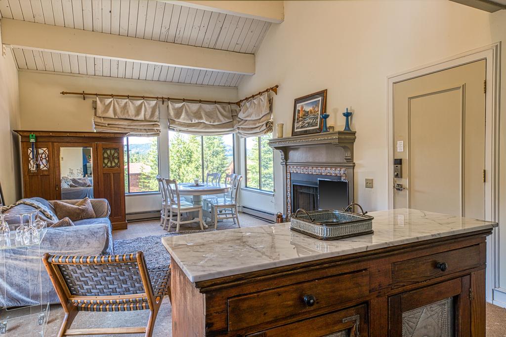 Cozy Ski Bowl Condo - 1 Bed 1 Bath Apartment In Tahoe Donner - thumb 3