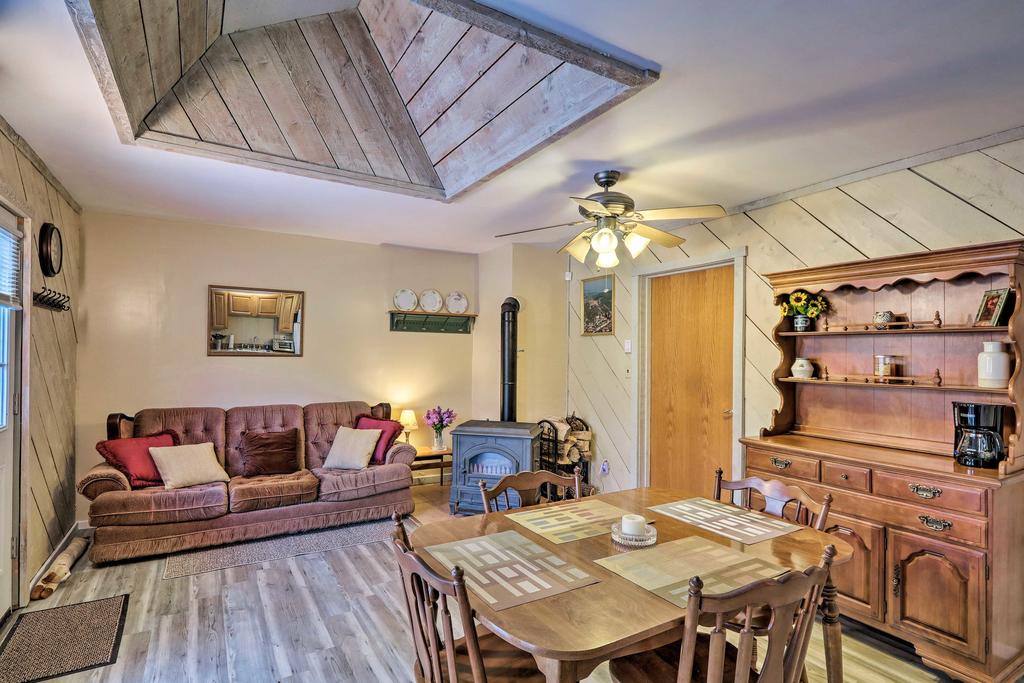 Cozy Stroudsburg Apartment - 7 Mi To Camelback Mtn! - thumb 0