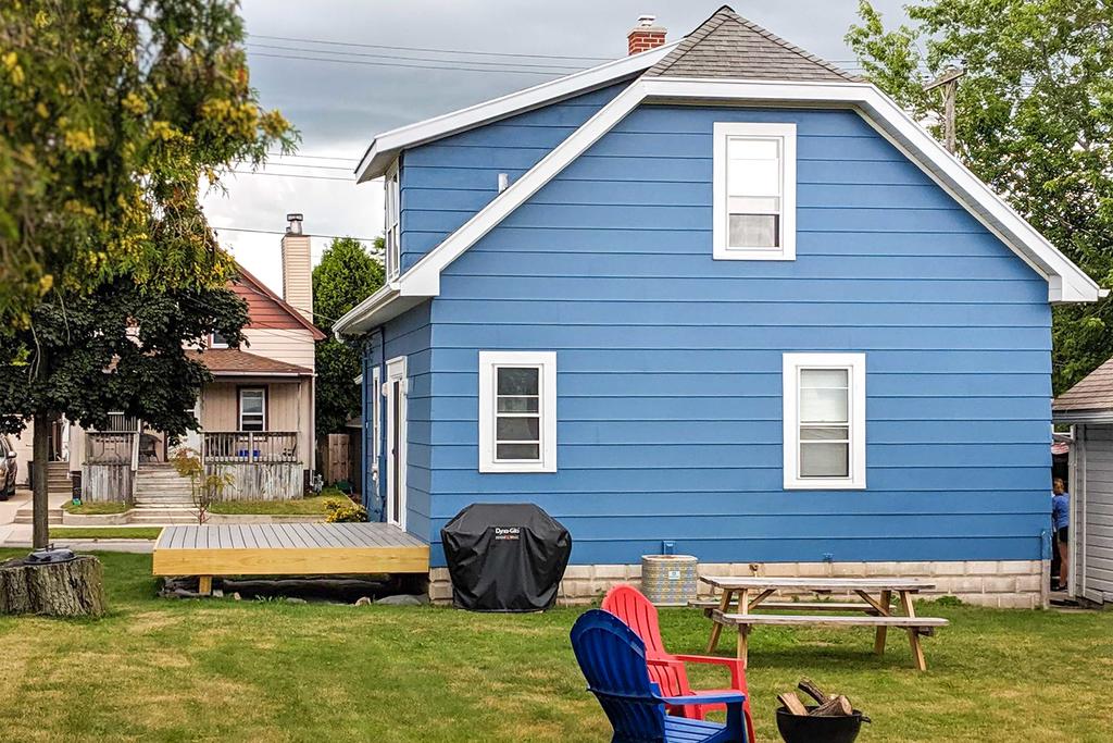 Cozy Two Rivers Home - Walk To Lake Michigan! - thumb 2