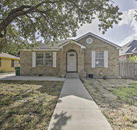 Cozy Weslaco Home with Backyard in Quiet Neighborhood - USA Accommodation