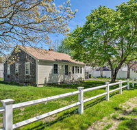 Cozy Yarmouth Home with Private Deck - Walk to Beach - Tourism Bookings