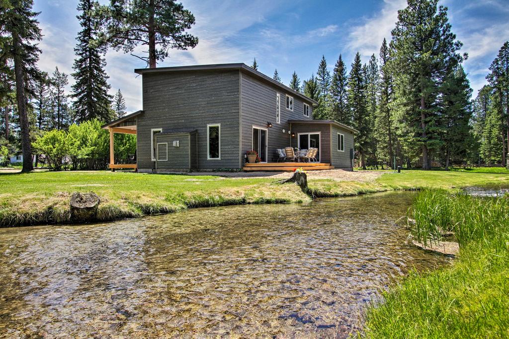 Creekfront Lincoln Home, Steps From Downtown! - thumb 1