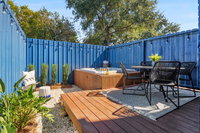 Crisp Bright Luxury Renovation Near Canal Streetcar Tourism Bookings