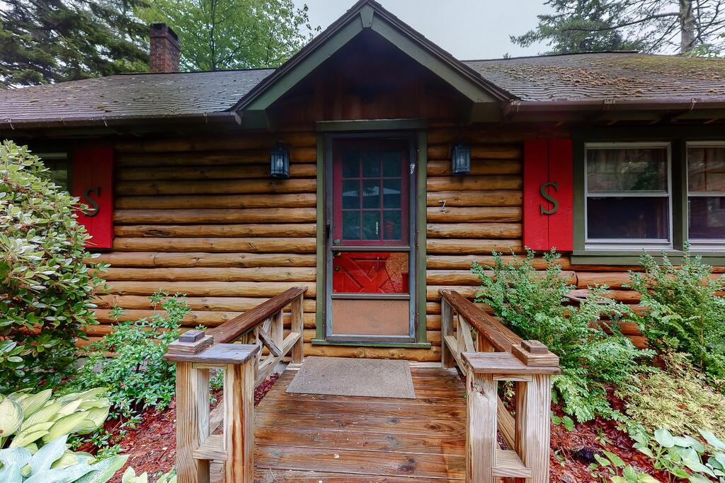 Crooked Pine Retreat - thumb 0