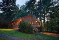 Crystal Lake USA Accommodation