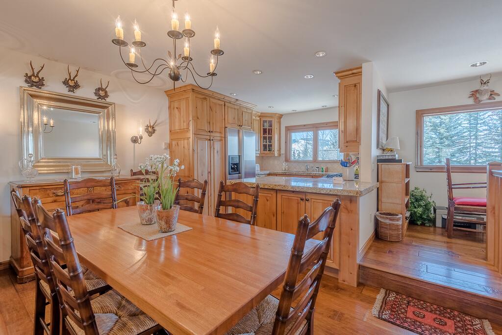 Custom Designed Ridge, On Golf Course With Elkhorn Amenities - thumb 0