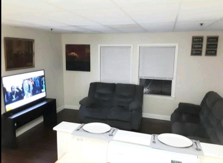 Cute 1bedroom Apt In Downtown Beverly Near Historic Salem - thumb 0