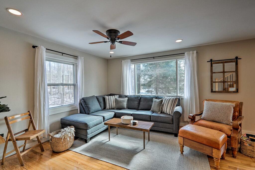 Cute Poconos Cottage - Great For Families! - thumb 0