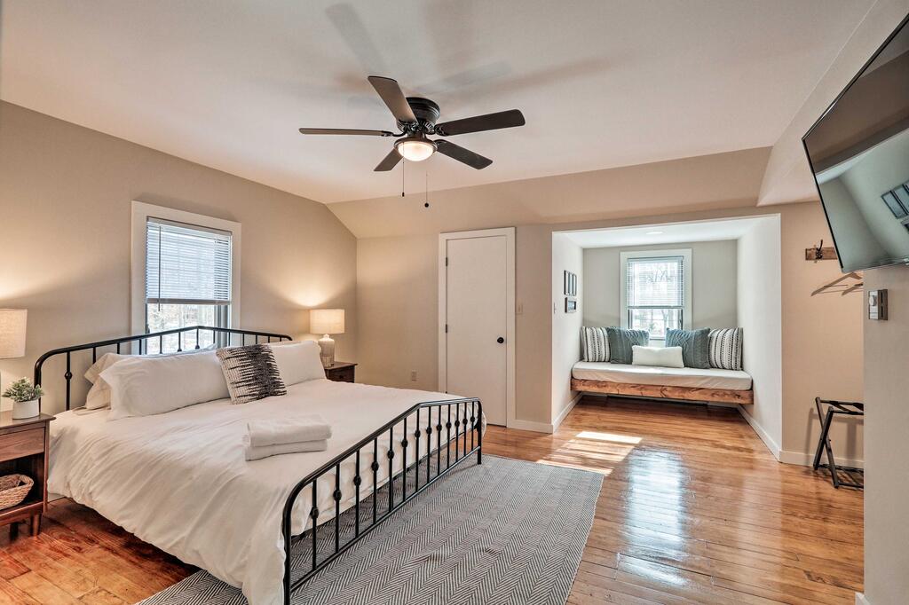 Cute Poconos Cottage - Great For Families! - thumb 1