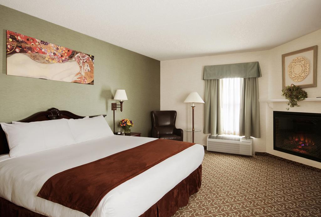 D. Hotel Suites & Spa - thumb 0