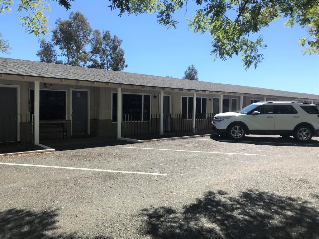 Dahl's Motel - thumb 3