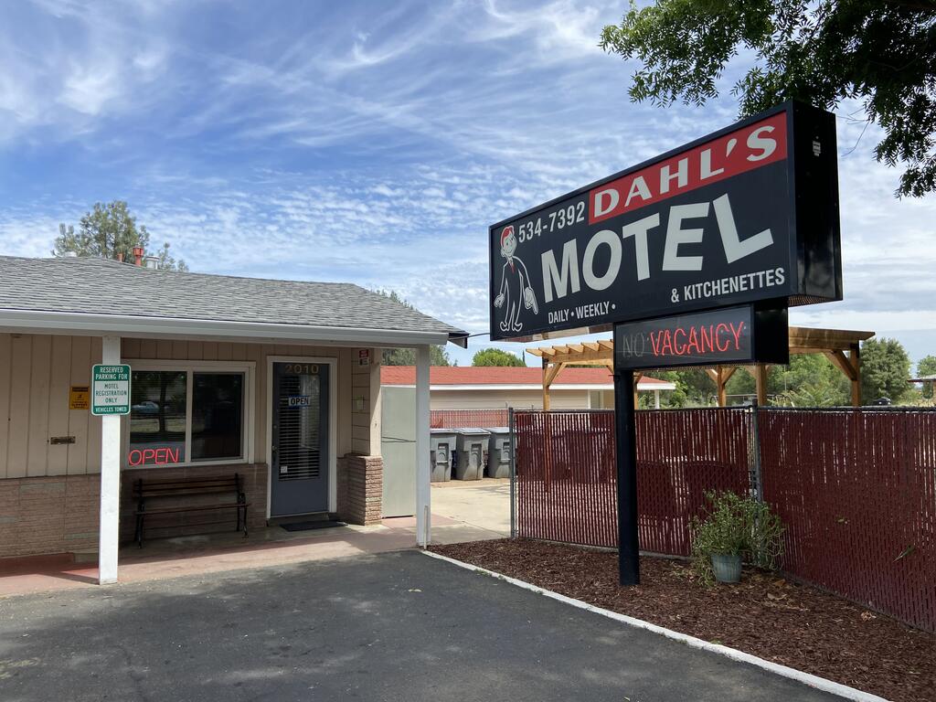 Dahl's Motel - thumb 0