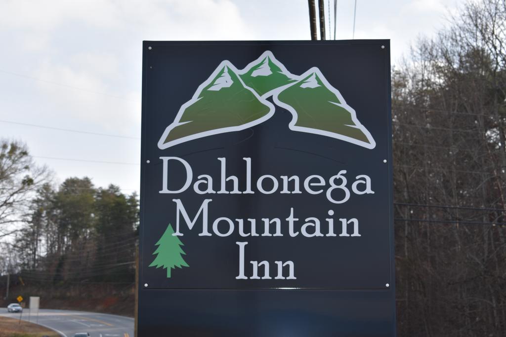 Dahlonega Mountain Inn - thumb 1