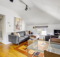 Darling Detached Villa in Heart of Cap Hill - Tourism Bookings