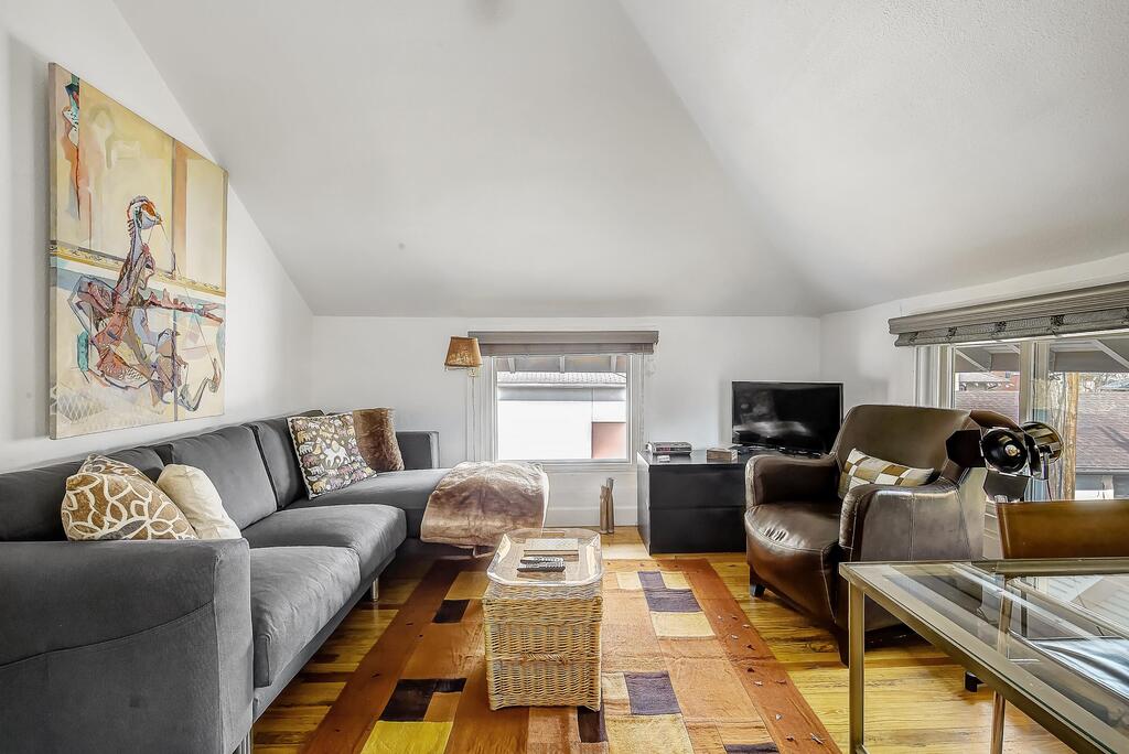 Darling Detached Villa In Heart Of Cap Hill - thumb 3