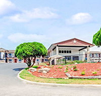 Days Inn by Wyndham Boerne - Tourism Bookings