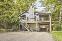 Deep Creek Lake Cottage with Hot Tub Billiards Tourism Bookings